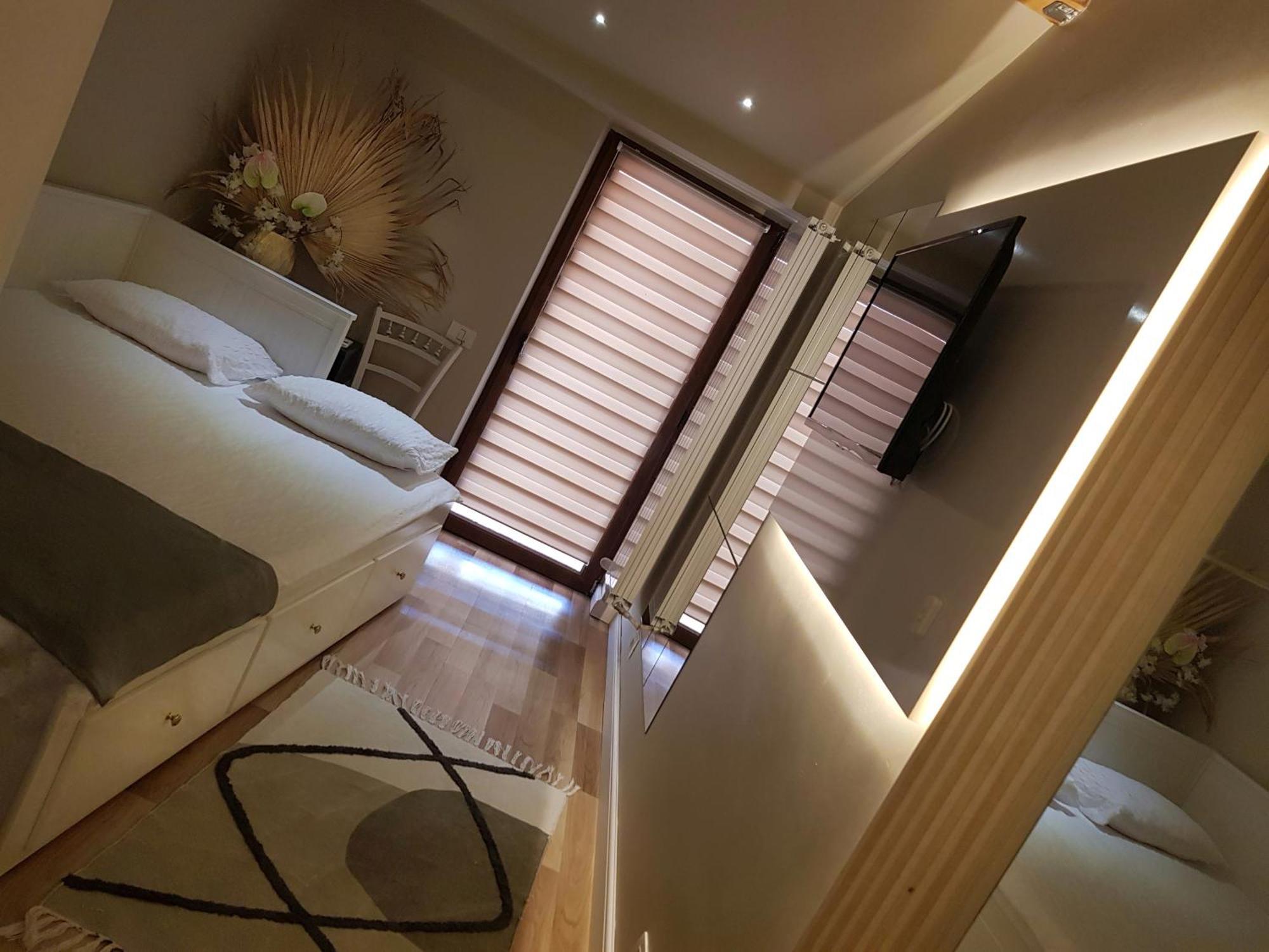 Elania Residence Targu Jiu Ngoại thất bức ảnh